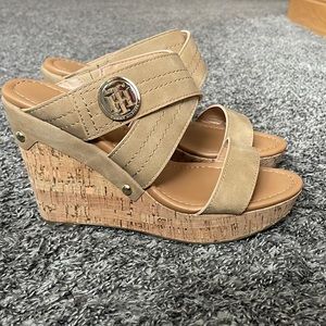 Tommy Hilfiger wedge sandals size 8